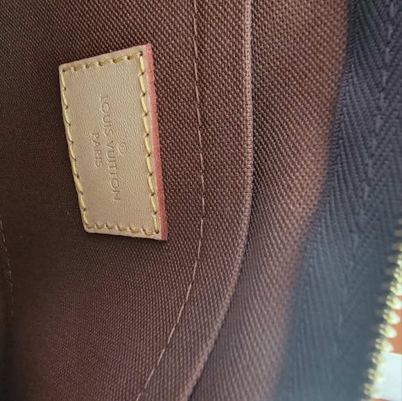 Louis Vuitton Multi Pochette Accessoires- Large Pochette & Khaki strap - Picture 9 of 10